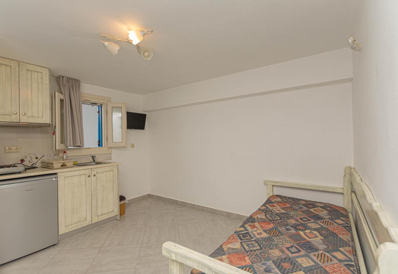 Kallithea Hotel Agia Anna  Exterior photo